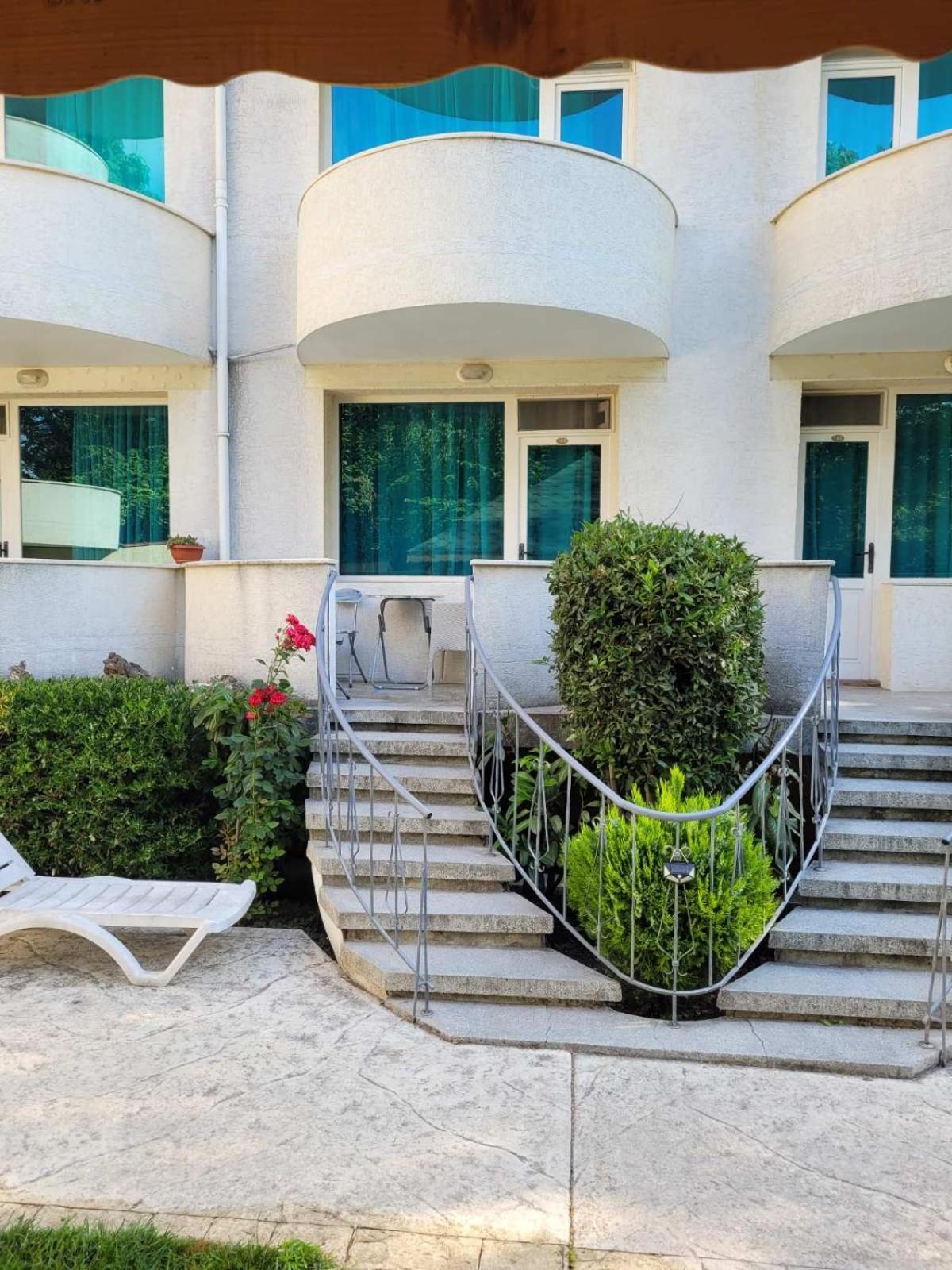 Veronika Hotel 3*